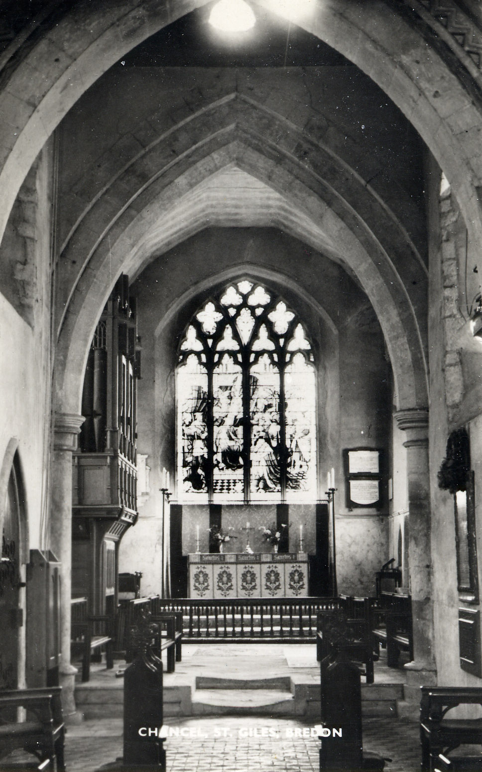 Bredon_St_Giles_interior