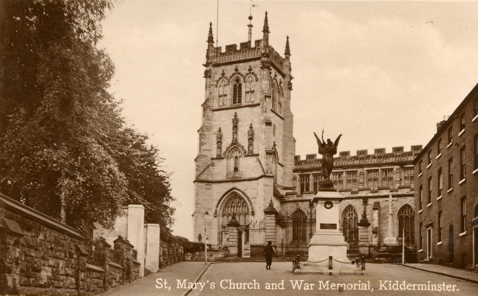 http://www.worcesteranddudleyhistoricchurches.org.uk/uploads/images/Kidderminster/st%20mary%5C%27s%20and%20war%20memorial.jpg